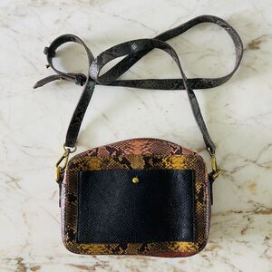 MADEWELL Transport Camera Bag Coloblock Snake: Rusted Tin Multi